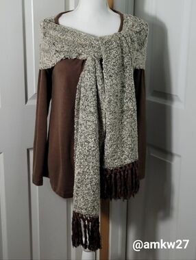 NWT Ryu Long Sleeved Brown Top Attached Scarf Shawl White & Black & Brown Large